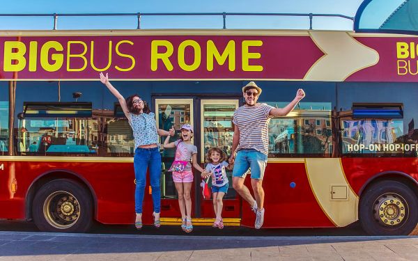 Families in front of the Big Bus Rome bus